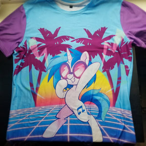 
            
                Load image into Gallery viewer, Vinyl Scratch Tshirt
            
        